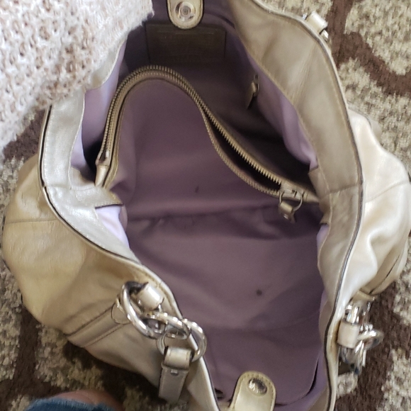 😁Metallic Gold Coach Shoulder Bag😁 - Picture 5 of 14